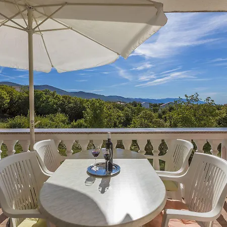 Hundefreundliches Nur 470 Meter Zum Mit Babybett Und Meerblick Povile