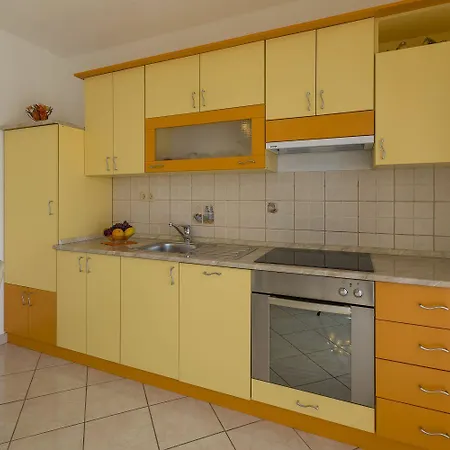 Hundefreundliches Nur 470 Meter Zum Mit Babybett Und Meerblick Appartamento Povile