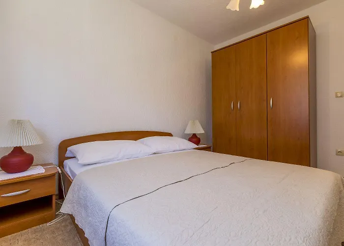 Hundefreundliches Nur 470 Meter Zum Mit Babybett Und Meerblick Apartment Povile