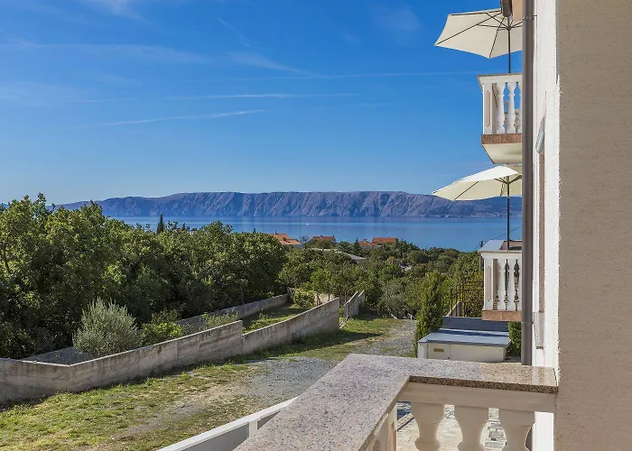 Hundefreundliches Nur 470 Meter Zum Mit Babybett Und Meerblick * Povile